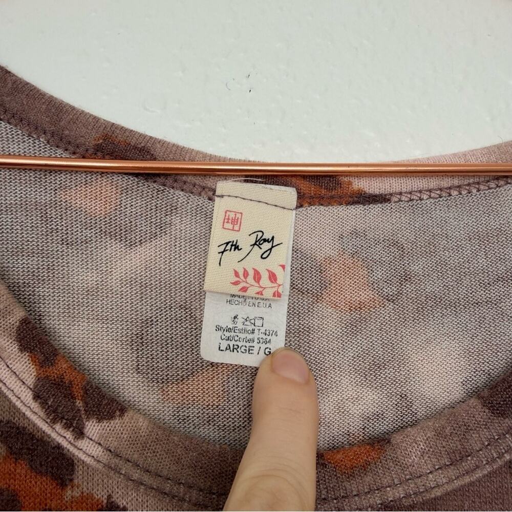 7th Ray Brown and Tan Patterned Top - Picture 2 of 5